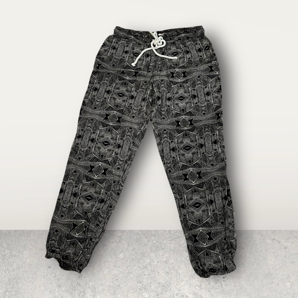 Roxy Black Geometric Joggers